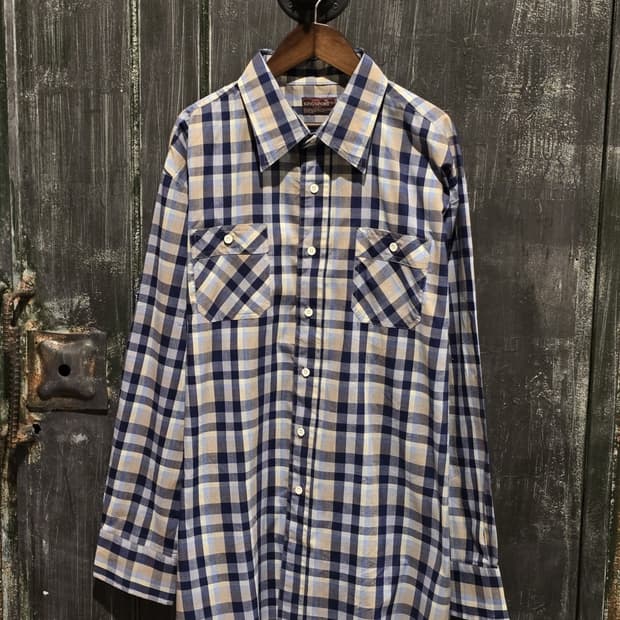 90s Kingsport Blue and Beige Plaid Shirt
