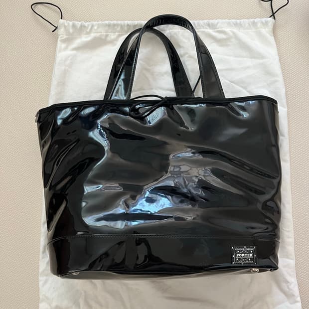 요시다포터 걸 에나멜 토트백