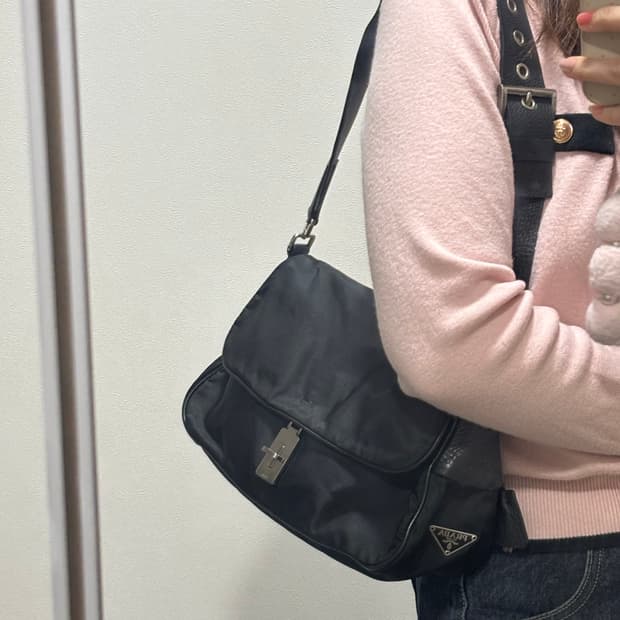 정품 프라다 빈티지 포코노 은장 사이드로고 호보백 숄더백