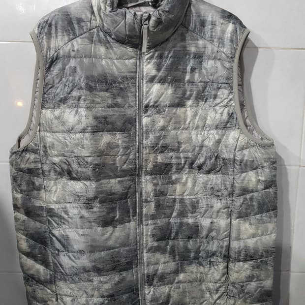 유니클로 다운패딩 조끼 