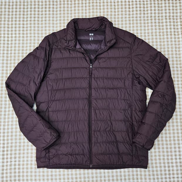 유니클로 오리털 경량패딩 남자100