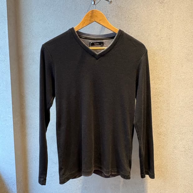 Mossimo v-neck knit