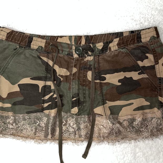 No Jean) y2k lowrise camo skirt (remake)