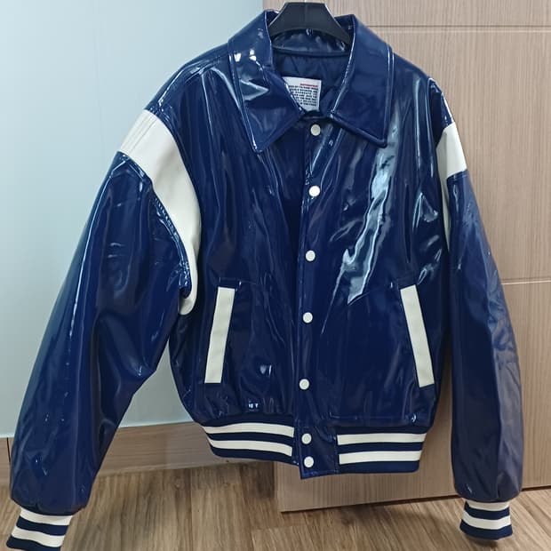 벌스데이 수트 바시티 자켓