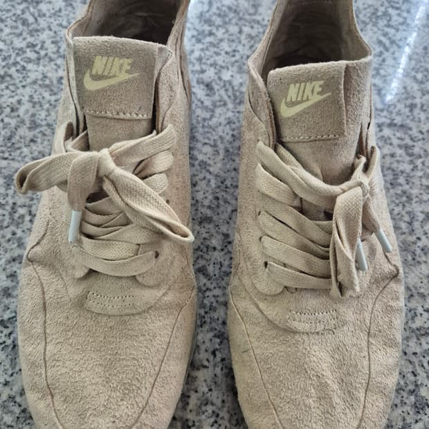 나이키 스웨이드 에어맥스 us 7.5 판매합니다