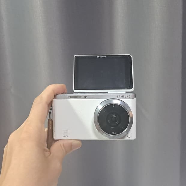 민트급! 미러팝 삼성 미러리스 NX mini / 9mm 렌즈