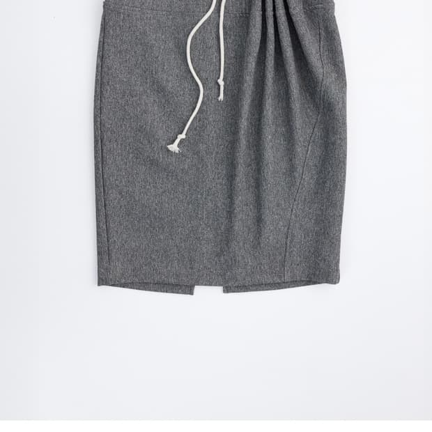 울리카상투스 Curtain midi skirt
