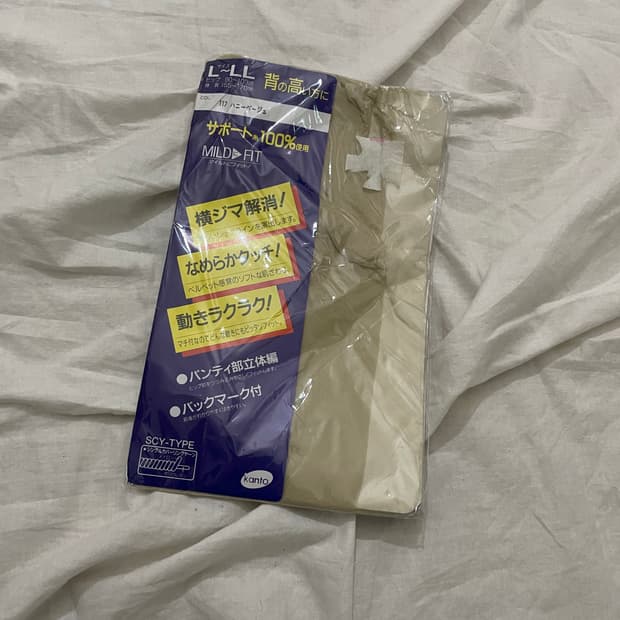 빈티지 베이지 스타킹 데일리 