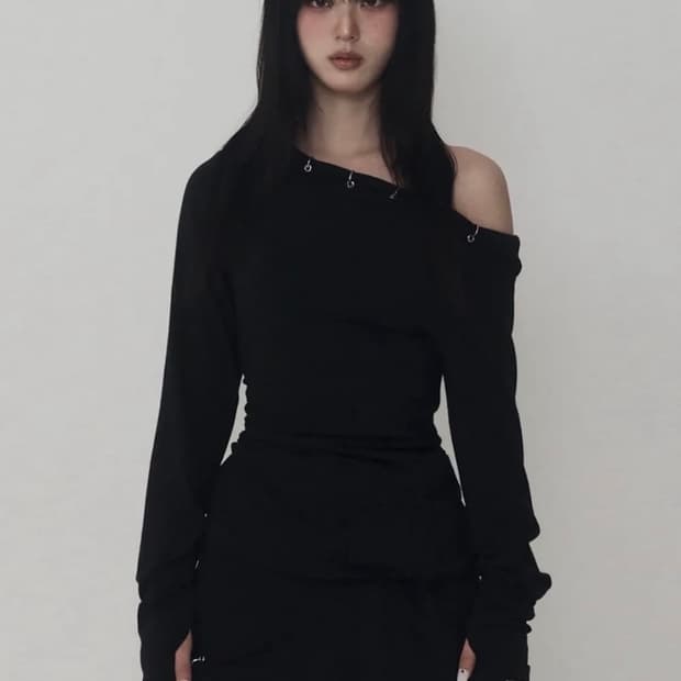 에트오소메 피어싱 드레이프 셋업 블랙