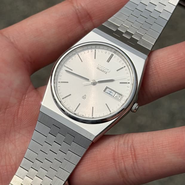 SEIKO quartz silver