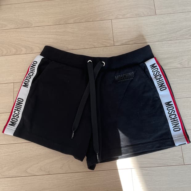 모스키노 반바지