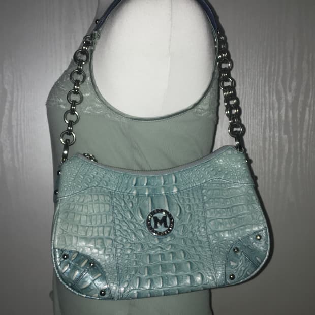 Metro City mint shoulder bag