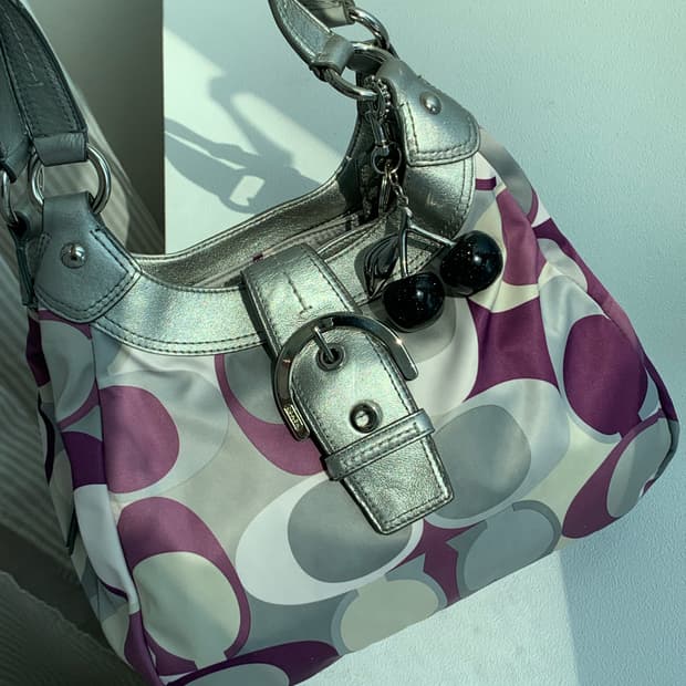 [S급] 희귀 💜 Coach Silver Buckle Bag