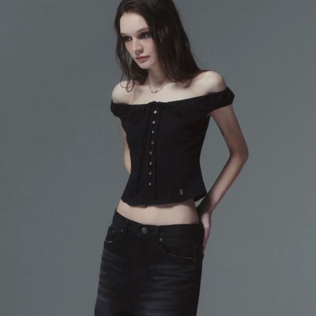 새상품) 이네기 파예 스트랩 블라우스