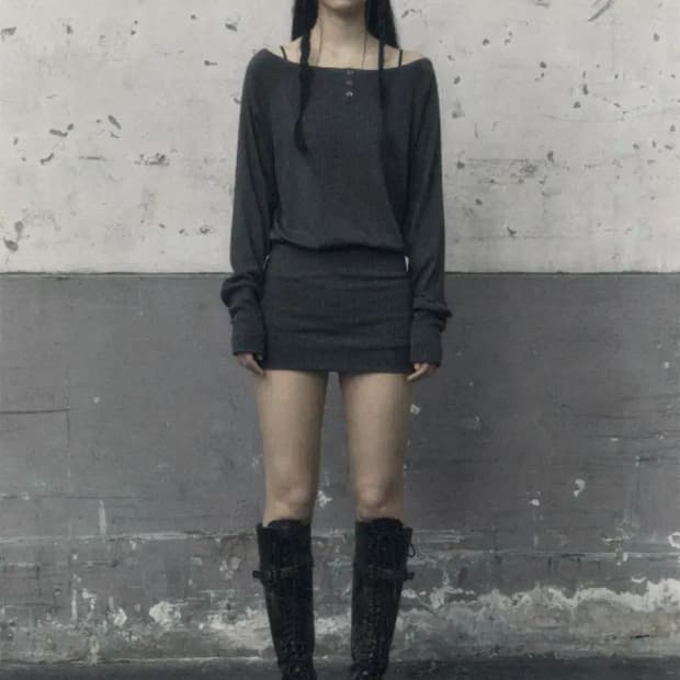 보헤미안서울 루즈 보트넥 드레스 차콜 