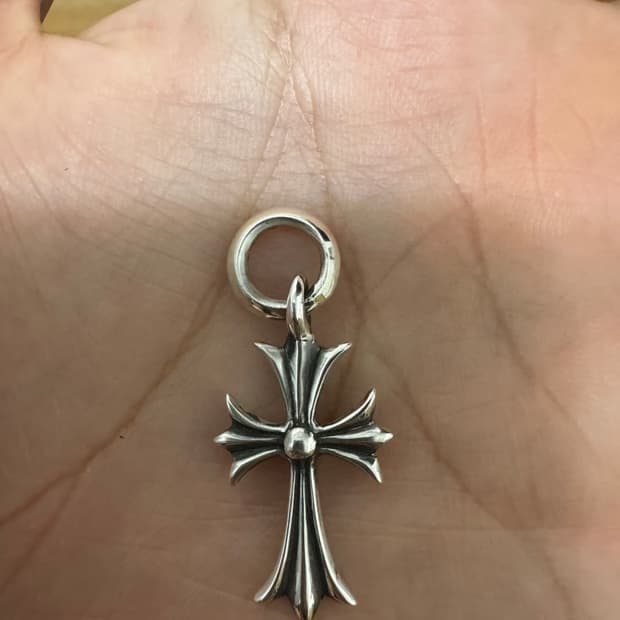 크롬하츠 타이니 크로스 펜던트 풀구성