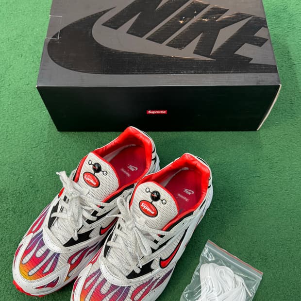 [270] 나이키 x 슈프림 줌 스트릭 스펙트럼 플러스 화이트