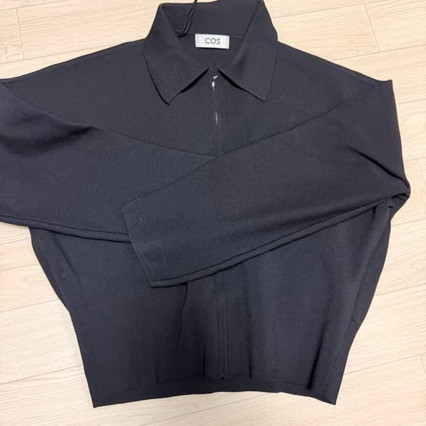 COS 집업 니트