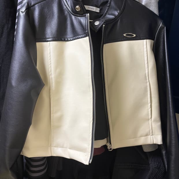 NOIAGO 블랙/아이보리 배색 레더 자켓