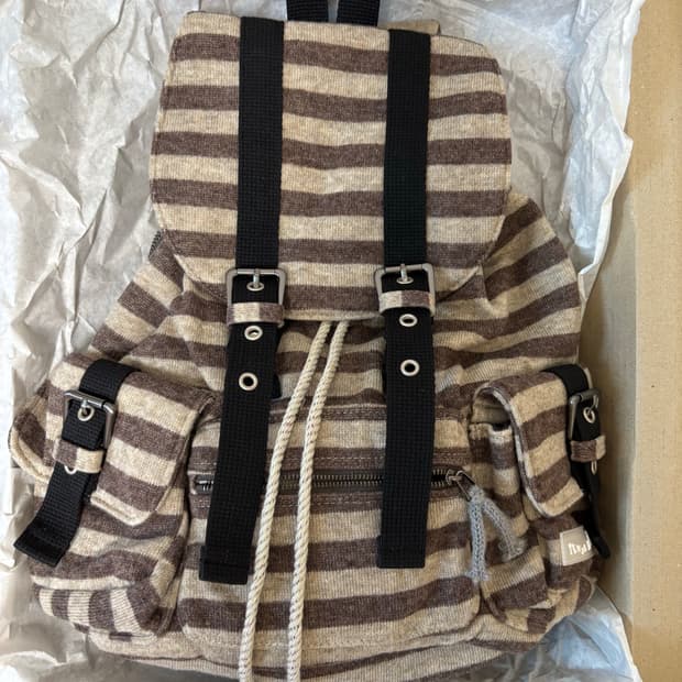 (새상품)파히섬(탠스댄스)울스트라이프 백팩 브라운