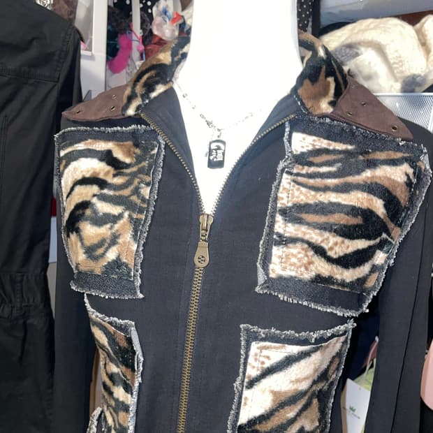 갸루 애니멀 패턴 집업 셔츠