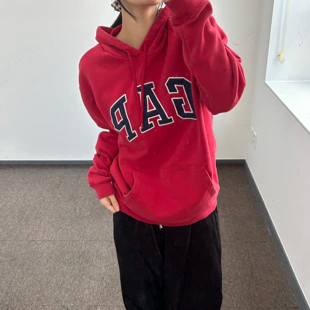 Gap 갭 네이비 로고 레드 후드티