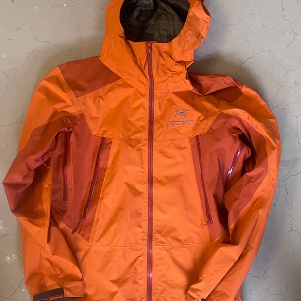 아크테릭스 고어텍스 S