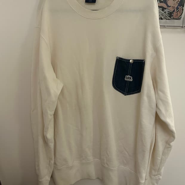 Lee 화이트 맨투맨