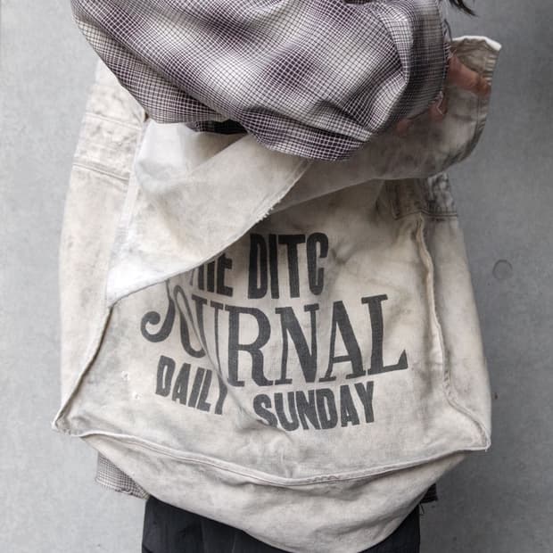 BOWWOW Newspaper Bag
