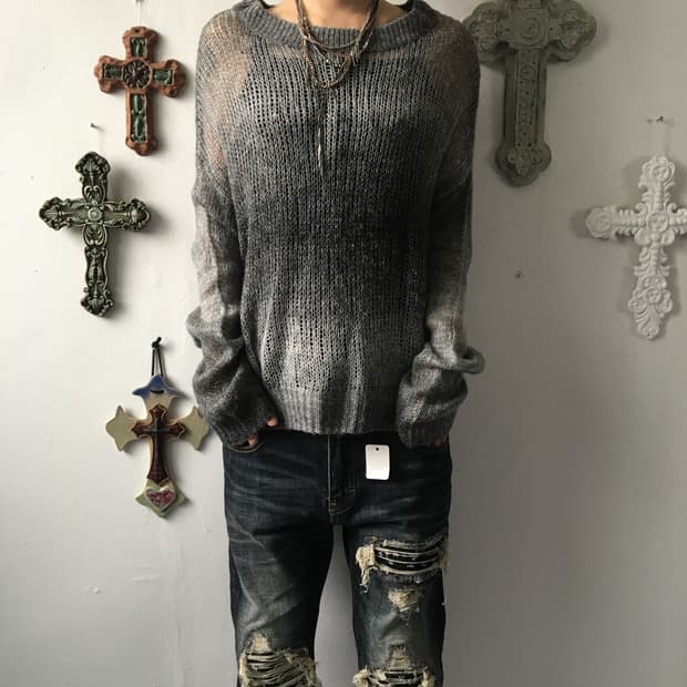 Dyed loose fit knit