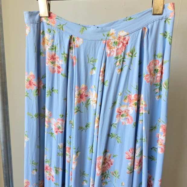 laura ashley로라애슐리 플라워 롱 스커트(Made in U.K)