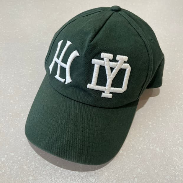 홀리데이브랜드 볼캡