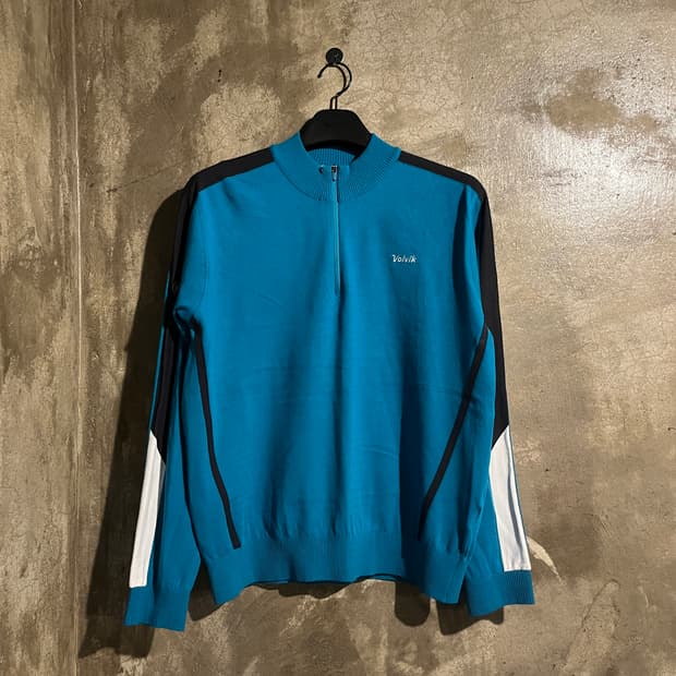 볼빅 반집업 니트