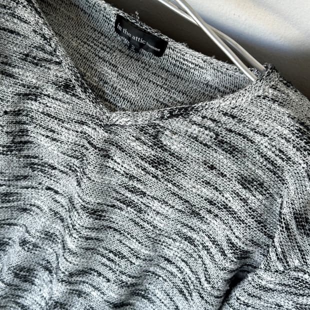 Boucle design loose silhouette knit top