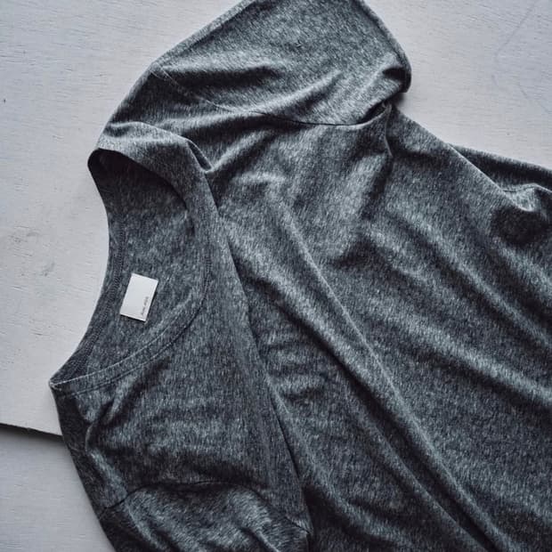 모노프리베 텍스쳐드 롤 하프슬리브 모노크롬 (교환)