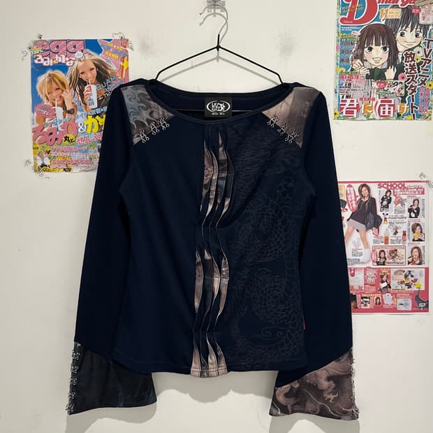 Ozz On Navy Oriental Top 