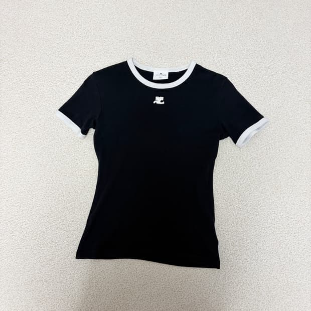 꾸레쥬 콘트라스트 반팔 티셔츠 블랙