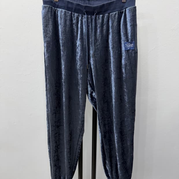 정품) 나이키 여성 벨벳 조거팬츠 L