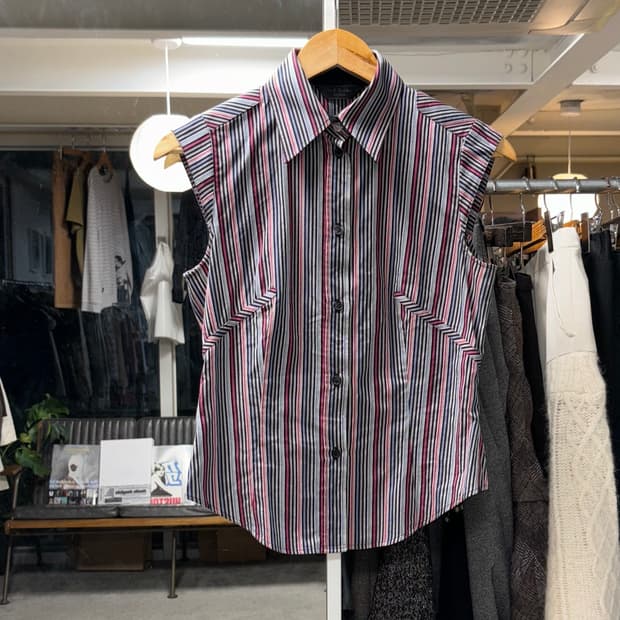 폴스미스 블랙 슬리브리스 셔츠