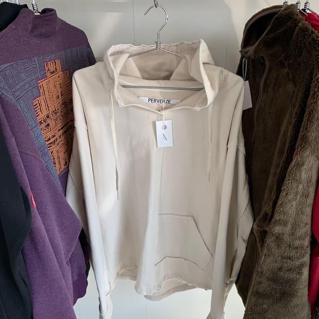 Perverze 퍼버즈 후드