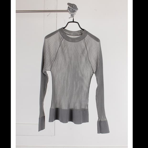 하이크 시어 플리츠 롱 슬리브 탑