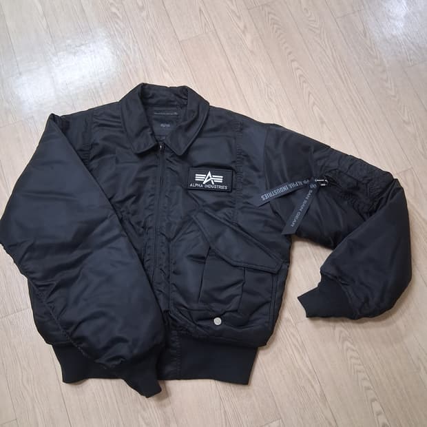 산산기어 X알파인더스트리 항공점퍼 1사이즈 (95~100)