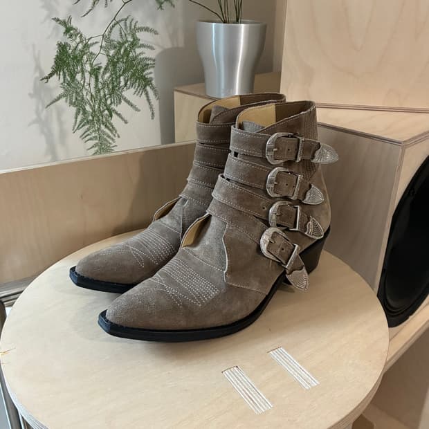 토가 풀라 웨스턴 부츠