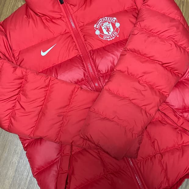 맨체스터 유나이티드 나이키 패딩