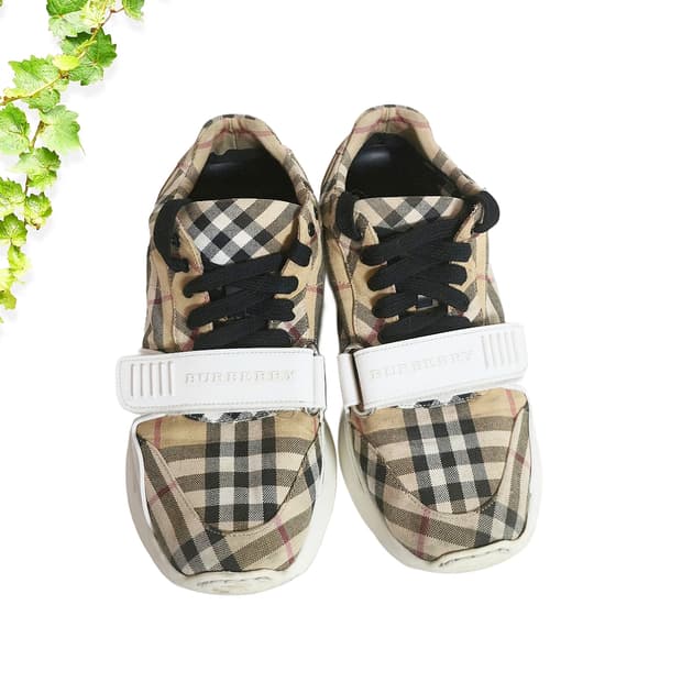 정품 버버리 스니커즈265