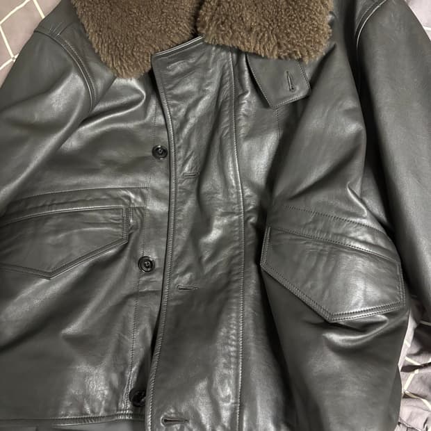 르메르 24fw 레더 블루종 L사이즈