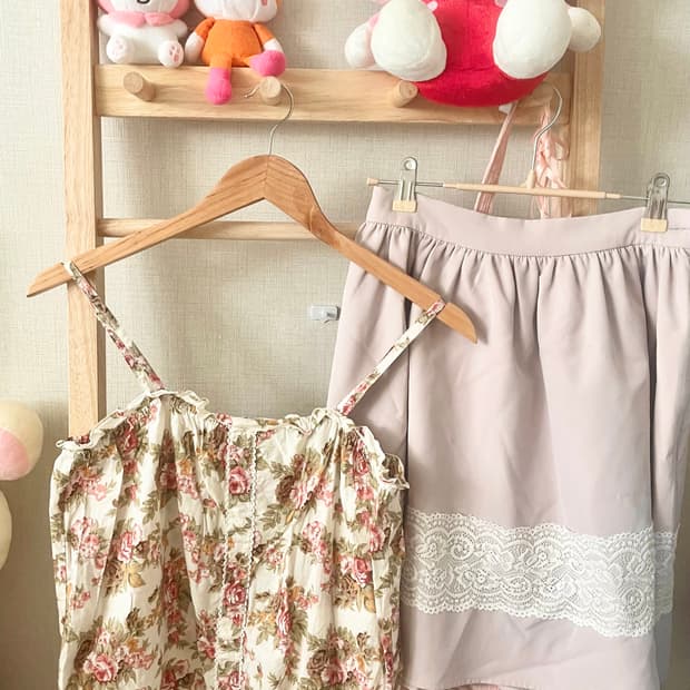 모리걸 빈티지 플라워 프릴 나시 🌺🌿