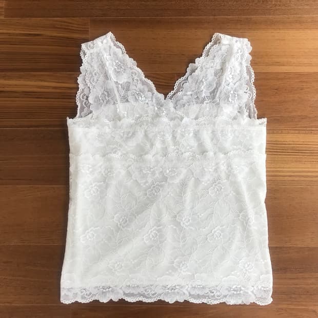 ivory lace sleeveless
