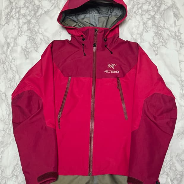 아크테릭스 고어택스 바람막이 후드 자켓