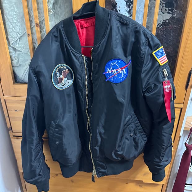 알파 나사 자켓
